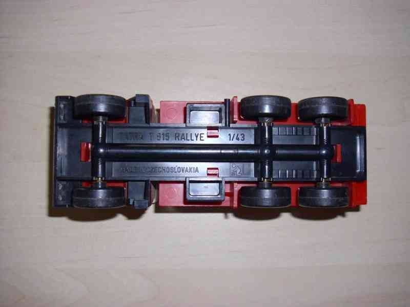 Retro autíčko Tatra T815 Rallye 1/43 Made in Czechoslovakia - foto 5