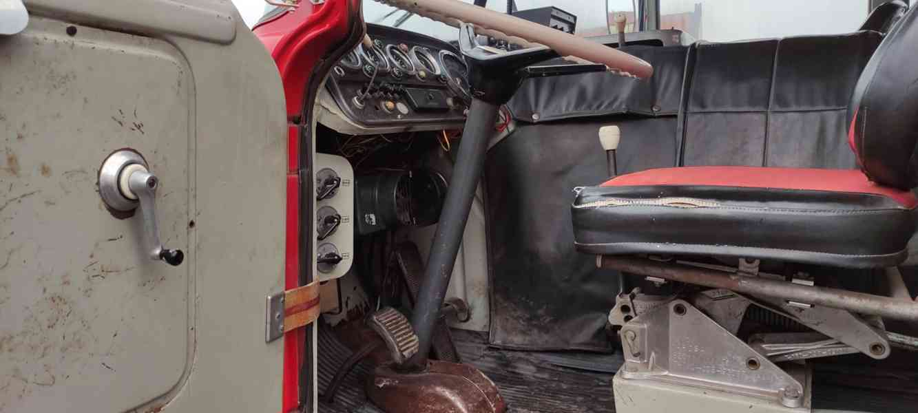 Prodám hasičské auto škoda 706 RTHP  - foto 4