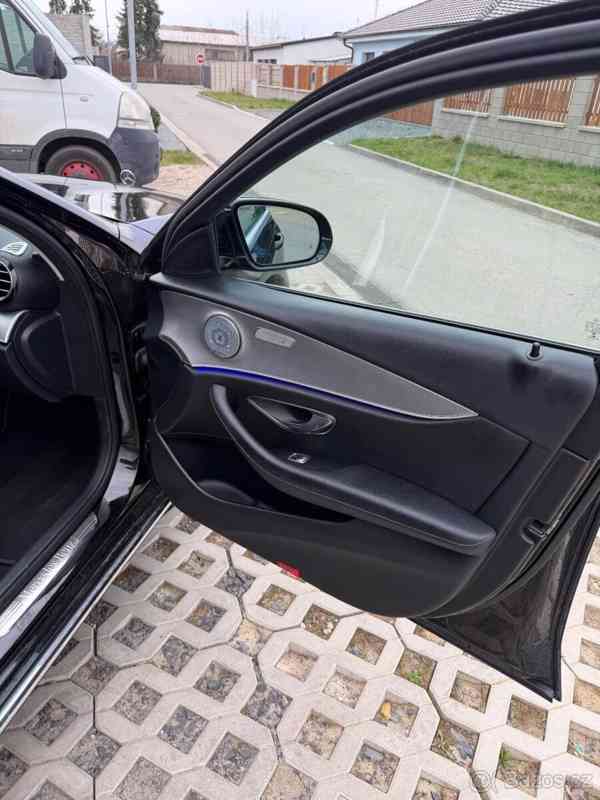 Mercedes-Benz Třídy E 2,0   E 220d - foto 3