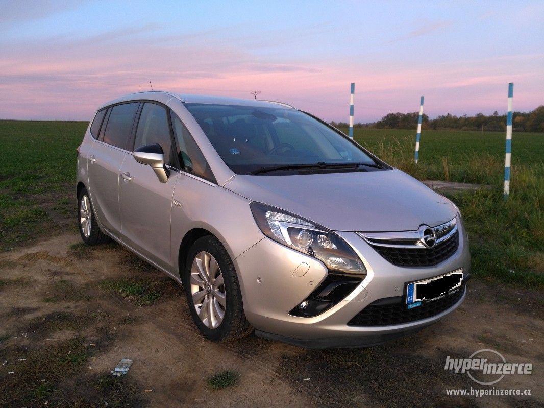 Opel Zafira Tourer - foto 1