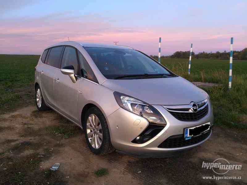 Opel Zafira Tourer - foto 1
