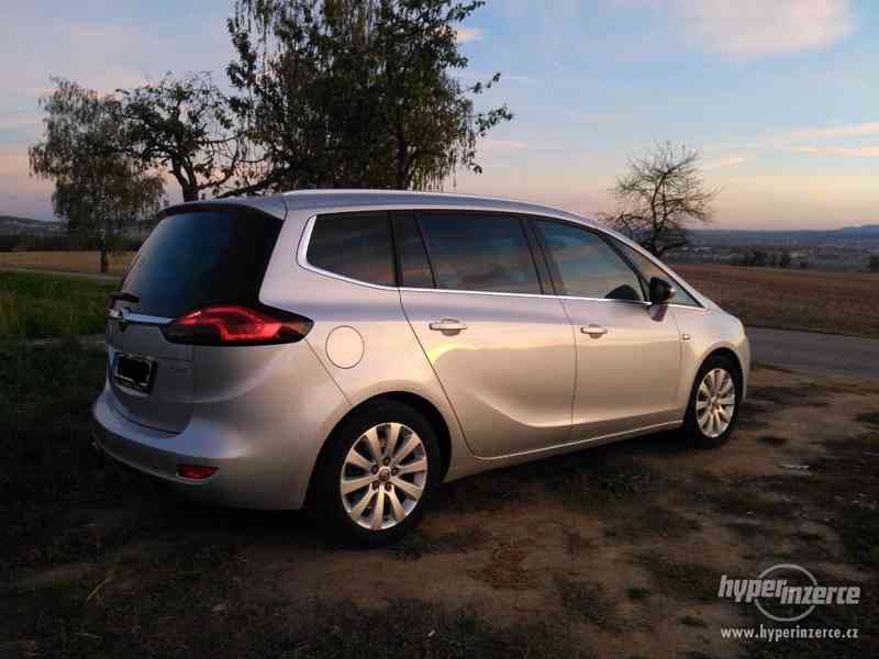 Opel Zafira Tourer - foto 2