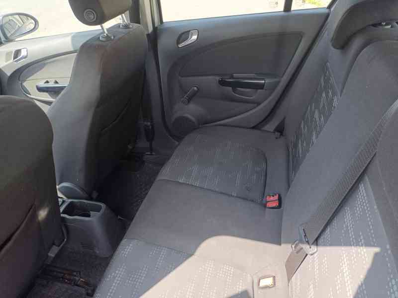 Opel Corsa D 1.2 16V 63Kw RV. 2011 - NOVÁ STK - foto 2
