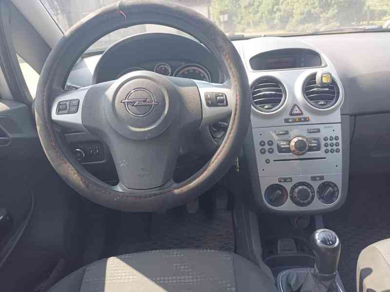 Opel Corsa D 1.2 16V 63Kw RV. 2011 - NOVÁ STK - foto 4