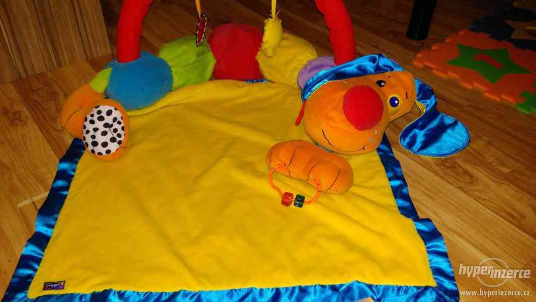 Hrací deka s hračkou - foto 2