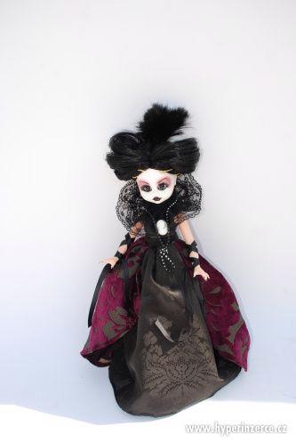Realistická panenka - vampírka  Lady Darla - foto 2