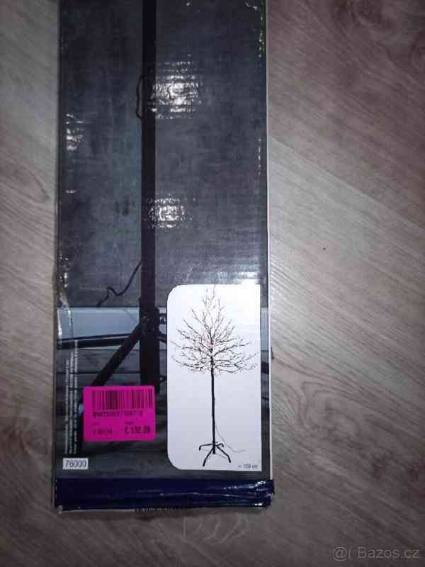 LED strom třešeň sakura 180 LED 150 cm - foto 2