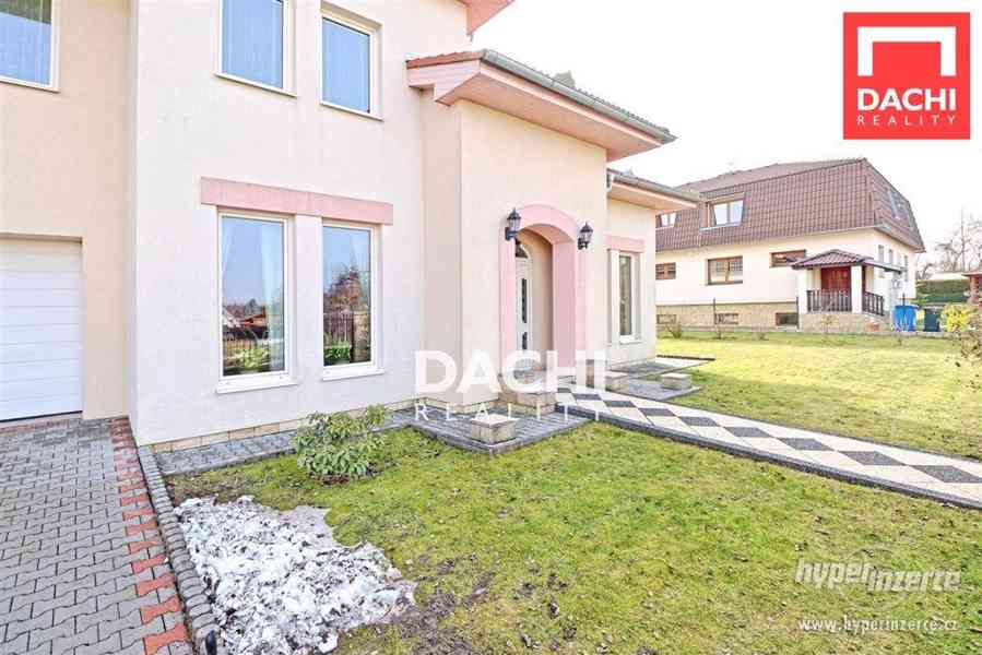 Prodej rodinného domu 7+kk s dvojgaráží a zahradou o výměře 1610m2 v obci Senohraby, okr. Praha - Vý - foto 8