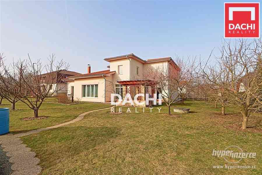 Prodej rodinného domu 7+kk s dvojgaráží a zahradou o výměře 1610m2 v obci Senohraby, okr. Praha - Vý - foto 16