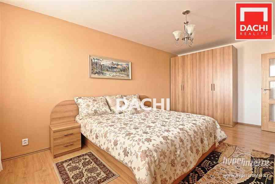 Prodej rodinného domu 7+kk s dvojgaráží a zahradou o výměře 1610m2 v obci Senohraby, okr. Praha - Vý - foto 20