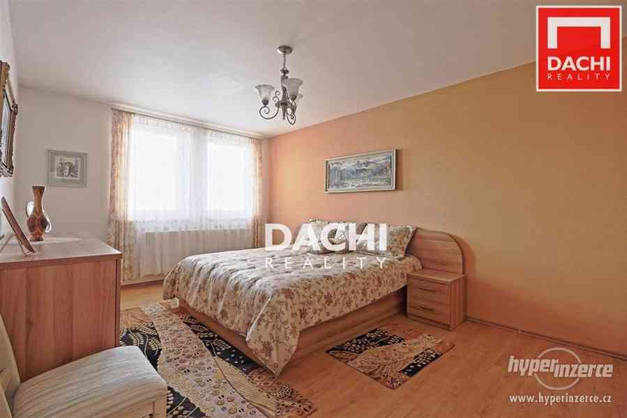 Prodej rodinného domu 7+kk s dvojgaráží a zahradou o výměře 1610m2 v obci Senohraby, okr. Praha - Vý - foto 21