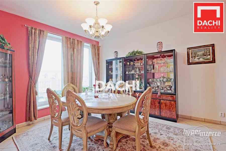 Prodej rodinného domu 7+kk s dvojgaráží a zahradou o výměře 1610m2 v obci Senohraby, okr. Praha - Vý - foto 33