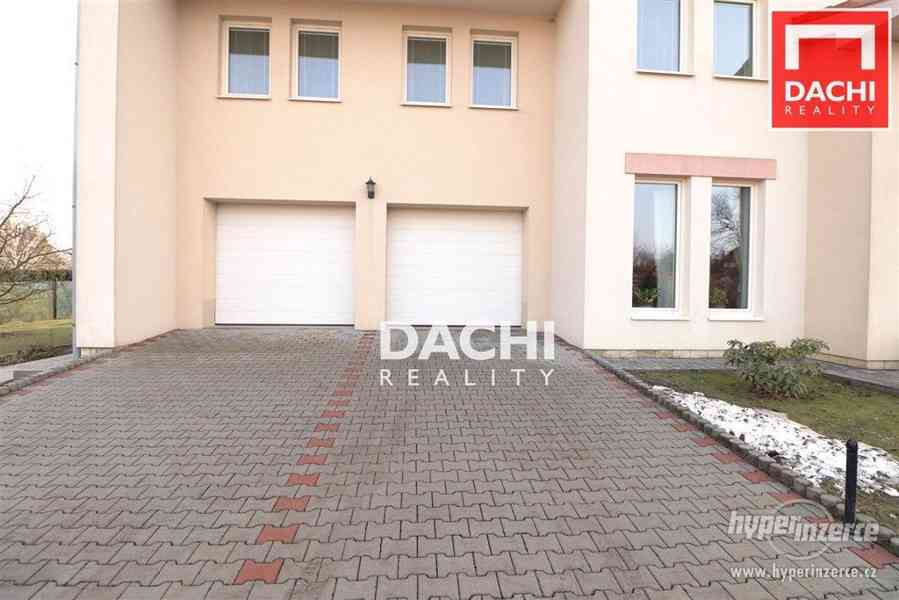 Prodej rodinného domu 7+kk s dvojgaráží a zahradou o výměře 1610m2 v obci Senohraby, okr. Praha - Vý - foto 39