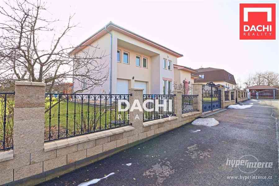 Prodej rodinného domu 7+kk s dvojgaráží a zahradou o výměře 1610m2 v obci Senohraby, okr. Praha - Vý - foto 40