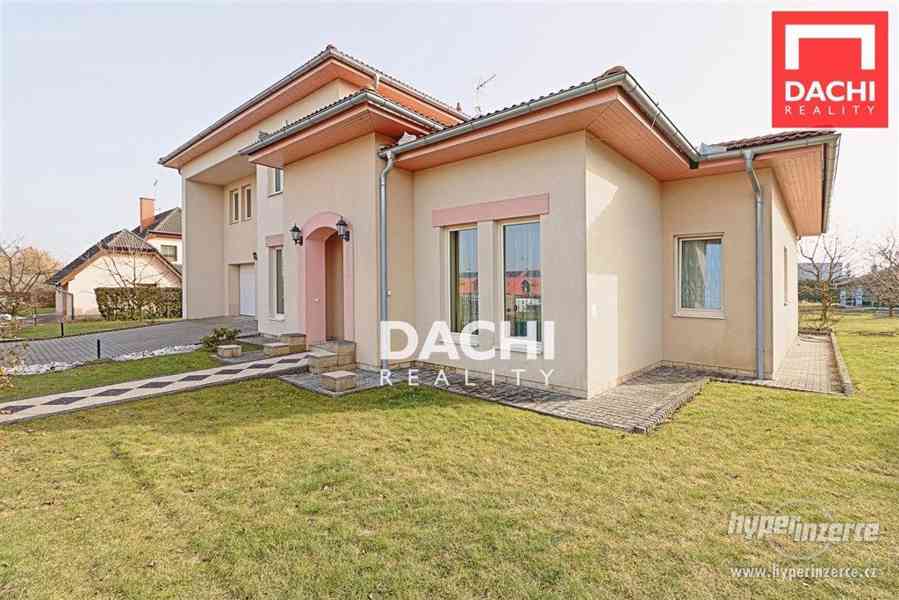 Prodej rodinného domu 7+kk s dvojgaráží a zahradou o výměře 1610m2 v obci Senohraby, okr. Praha - Vý - foto 42