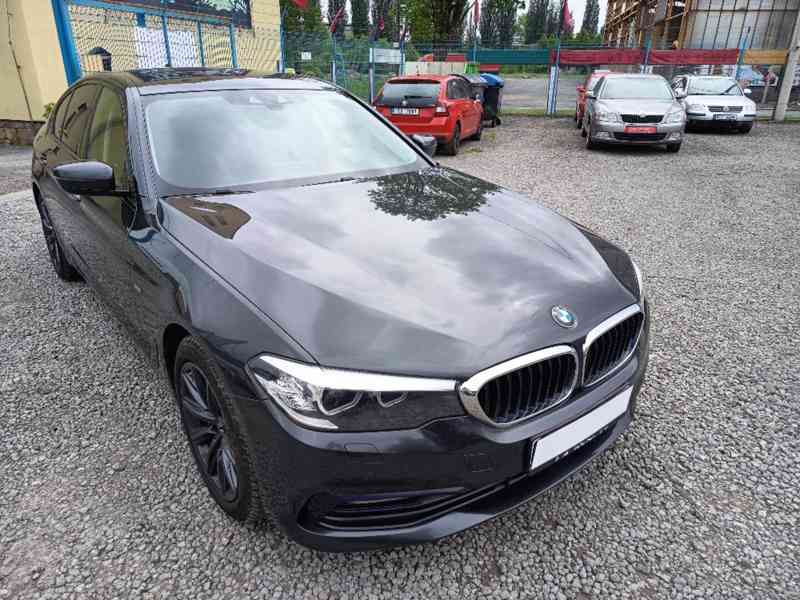 BMW 530D xDrive Sport Line 195KW ČR DPH - foto 2