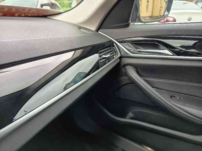 BMW 530D xDrive Sport Line 195KW ČR DPH - foto 26