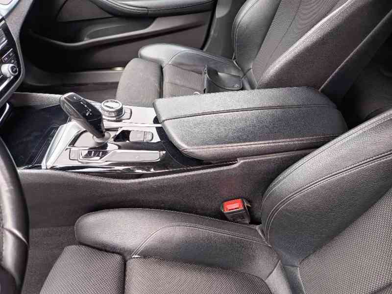 BMW 530D xDrive Sport Line 195KW ČR DPH - foto 22