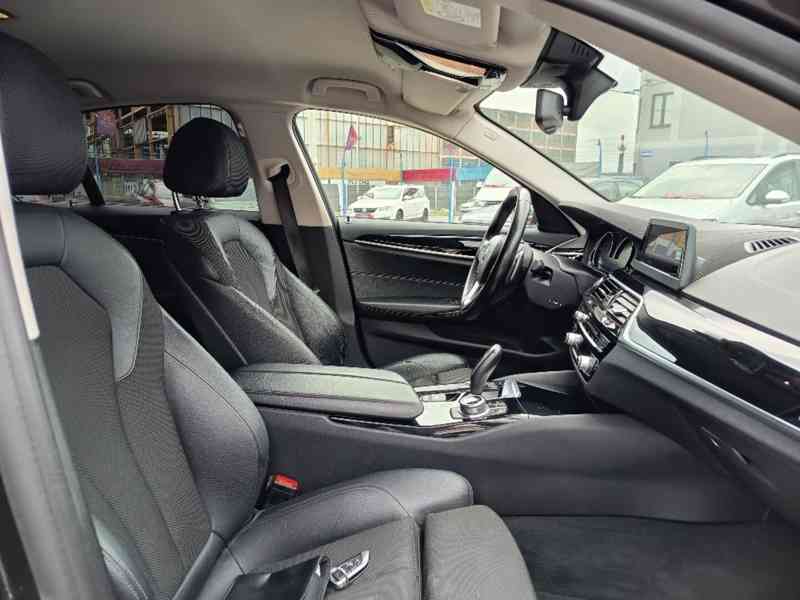 BMW 530D xDrive Sport Line 195KW ČR DPH - foto 14