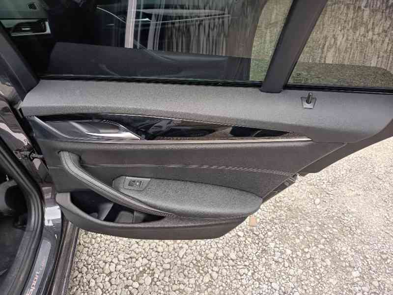 BMW 530D xDrive Sport Line 195KW ČR DPH - foto 17