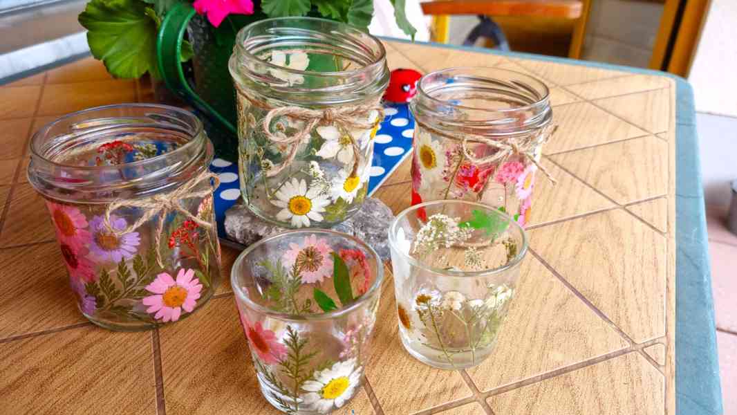 Lucerna s lisovanými květinami (Pressed Flower Lantern) - foto 4