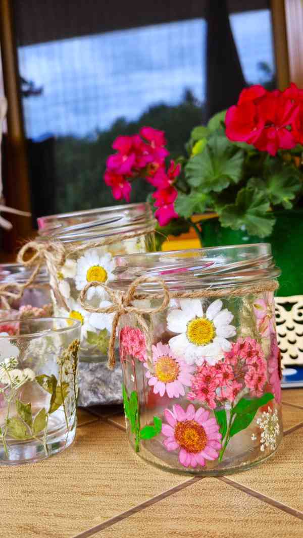 Lucerna s lisovanými květinami (Pressed Flower Lantern) - foto 2