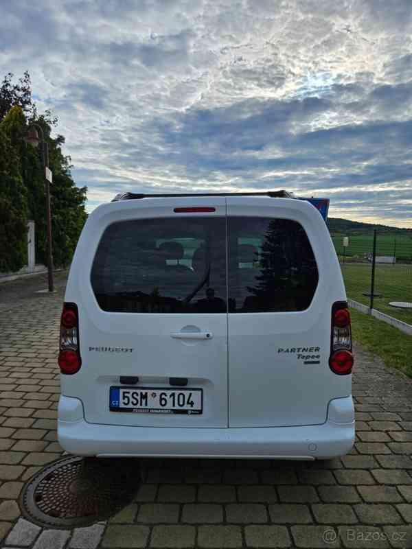 Peugeot Partner Tepee 1,6   s kempovací vestavbou - foto 6