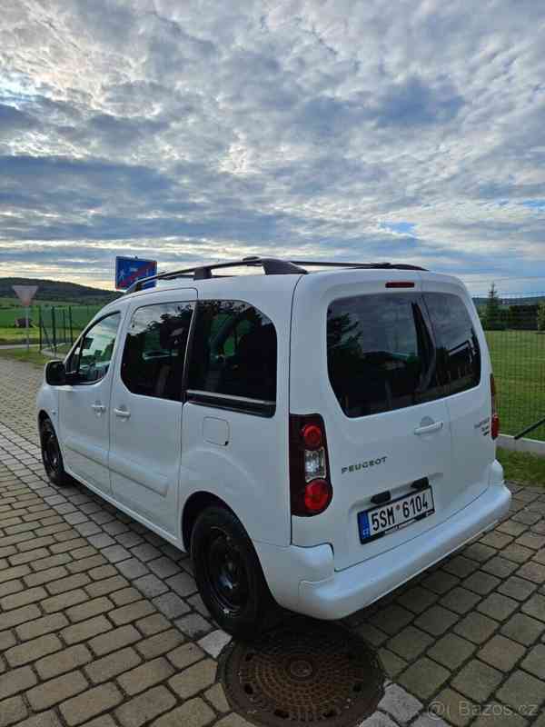 Peugeot Partner Tepee 1,6   s kempovací vestavbou - foto 5