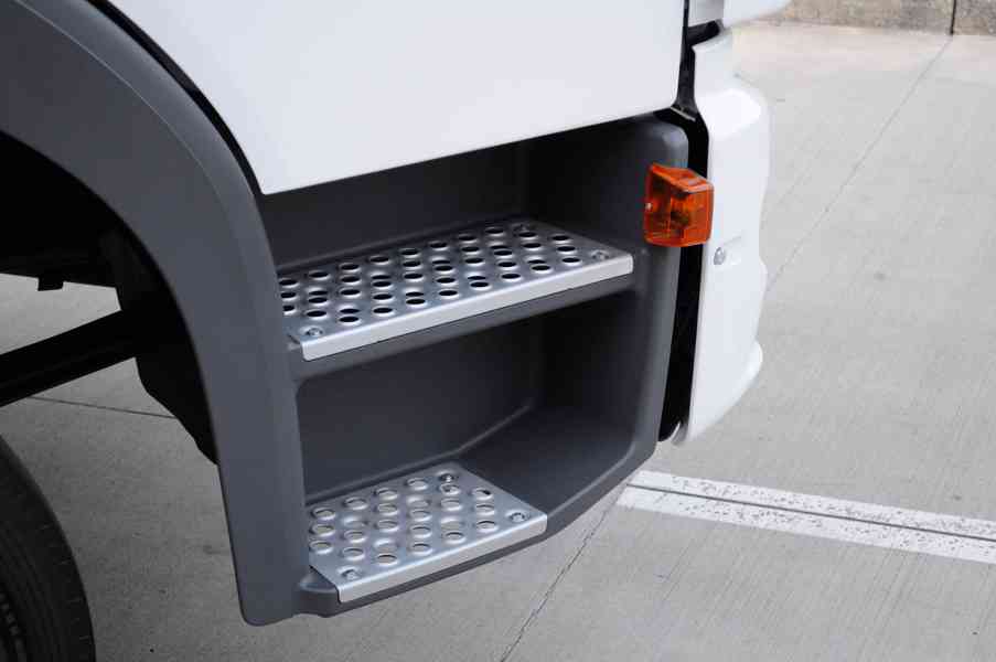 MERCEDES ATEGO 1218 - TŘÍSTRANNÝ S3 SKLÁPĚČ - VYKLÁPĚČ EU5 - foto 8