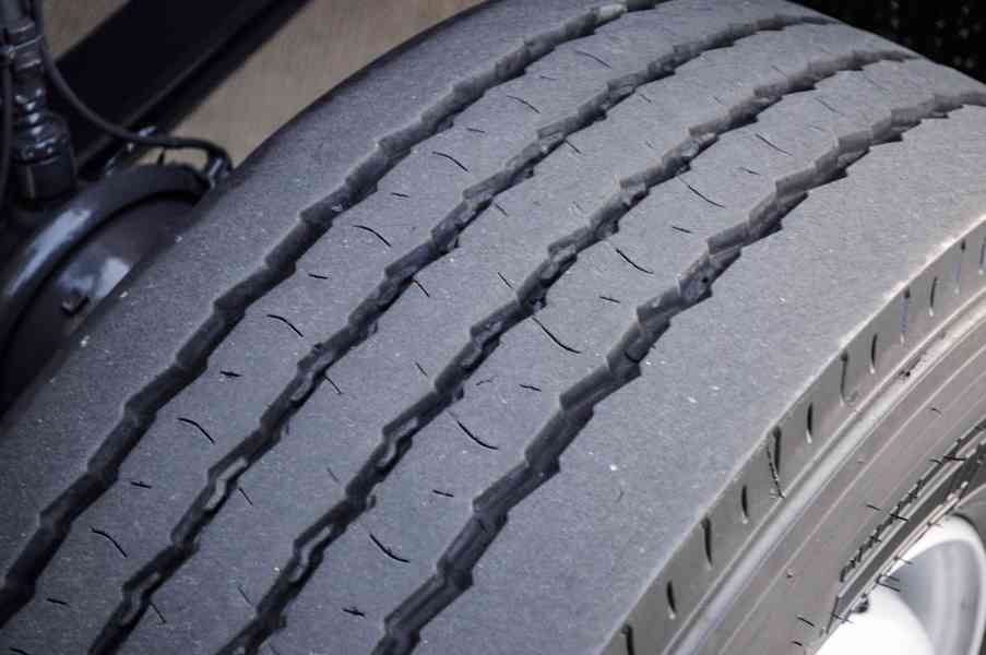 MERCEDES ATEGO 1218 - TŘÍSTRANNÝ S3 SKLÁPĚČ - VYKLÁPĚČ EU5 - foto 57