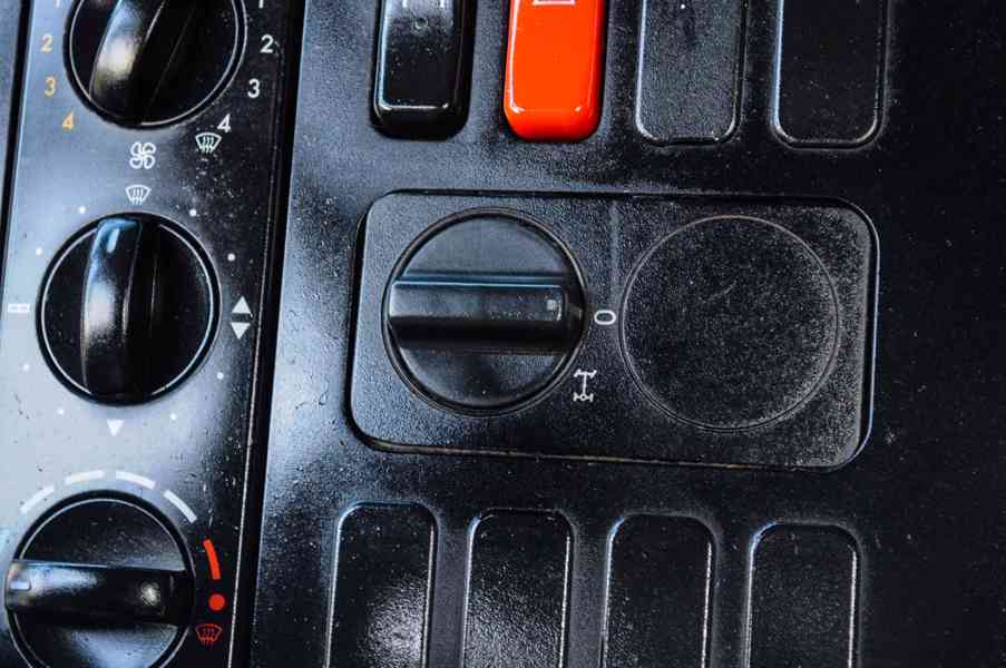 MERCEDES ATEGO 1218 - TŘÍSTRANNÝ S3 SKLÁPĚČ - VYKLÁPĚČ EU5 - foto 45