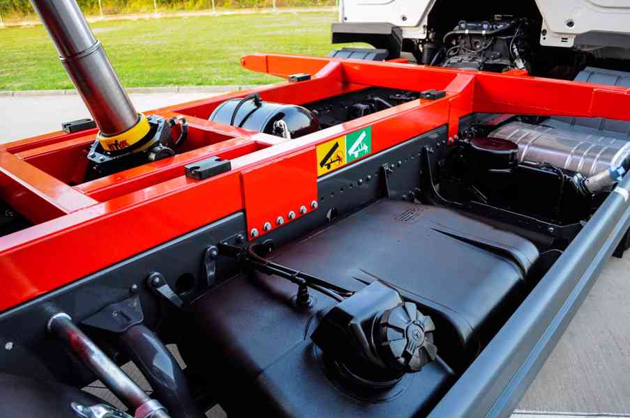 MERCEDES ATEGO 1218 - TŘÍSTRANNÝ S3 SKLÁPĚČ - VYKLÁPĚČ EU5 - foto 76