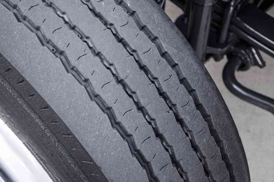 MERCEDES ATEGO 1218 - TŘÍSTRANNÝ S3 SKLÁPĚČ - VYKLÁPĚČ EU5 - foto 55