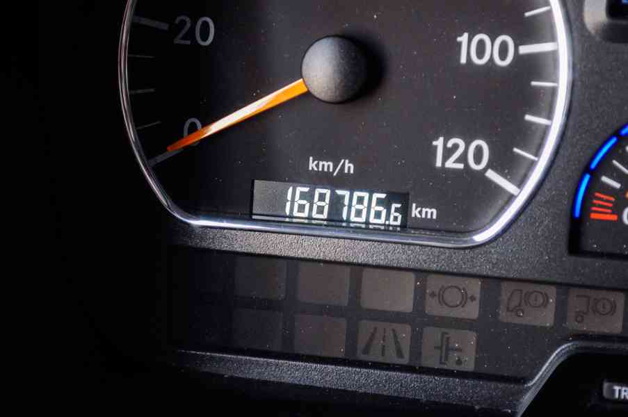 MERCEDES ATEGO 1218 - TŘÍSTRANNÝ S3 SKLÁPĚČ - VYKLÁPĚČ EU5 - foto 46