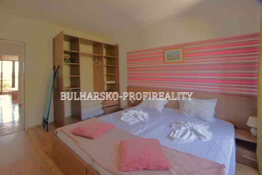 Exkluzivní podkrovní apartmán s dechberoucím výhledem na moř - foto 7