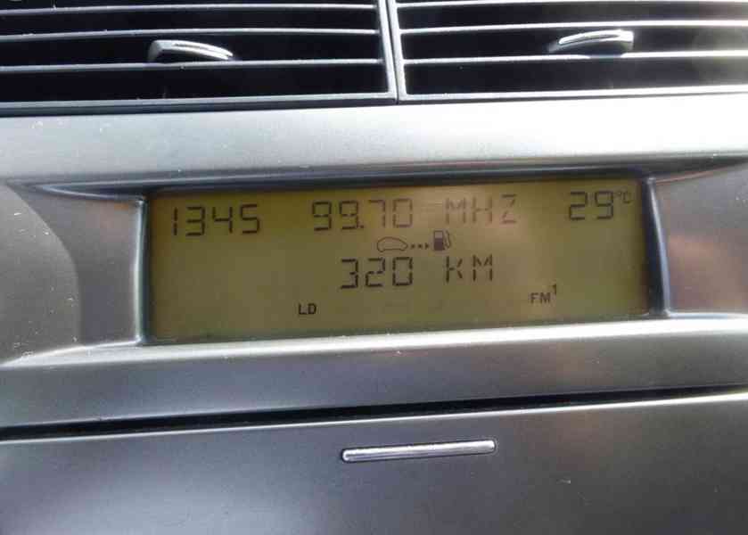 Citroen C4 1.6 HDI r.v.2010 (66 kw) Koupeno v ČR - foto 9