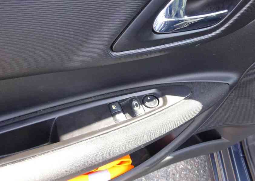 Citroen C4 1.6 HDI r.v.2010 (66 kw) Koupeno v ČR - foto 6