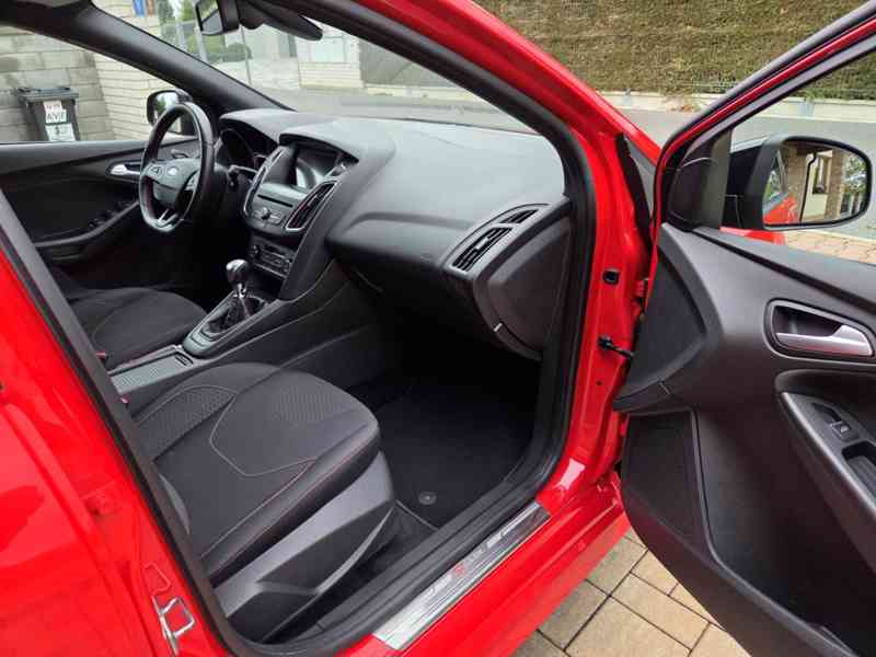 Ford Focus III 1.5 TDCi ST-Line - foto 10