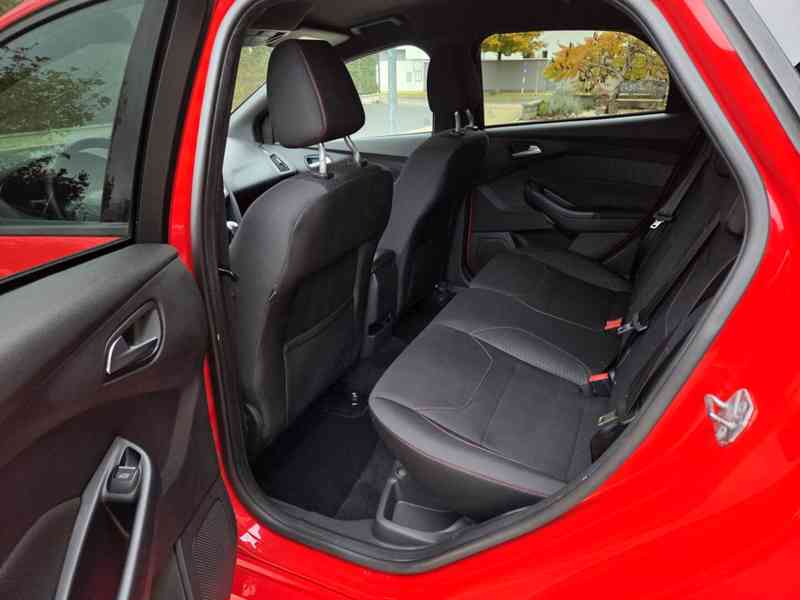 Ford Focus III 1.5 TDCi ST-Line - foto 11