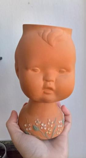 Keramický květináč - hlava dítěte - foto 1