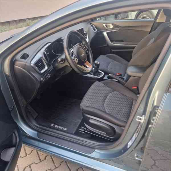 Kia Ceed 1,5   T GDi SPIN – 2022 - foto 4