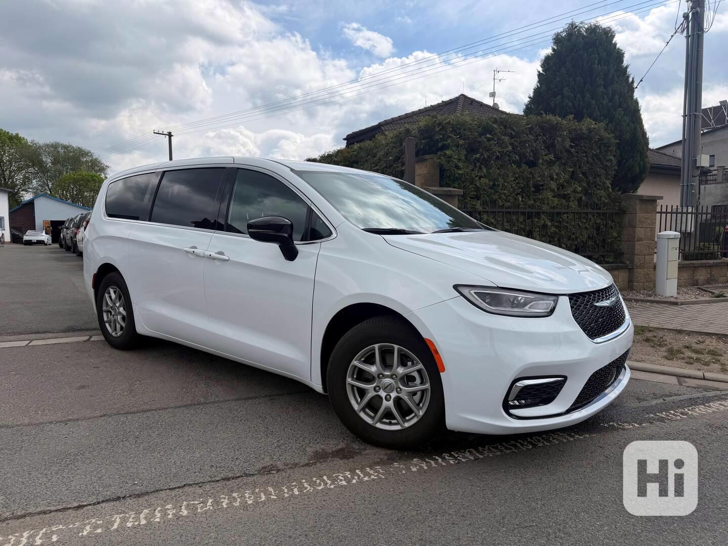 Chrysler Pacifica Voyager 3,6 Radar Nové 2025 DPH - foto 1