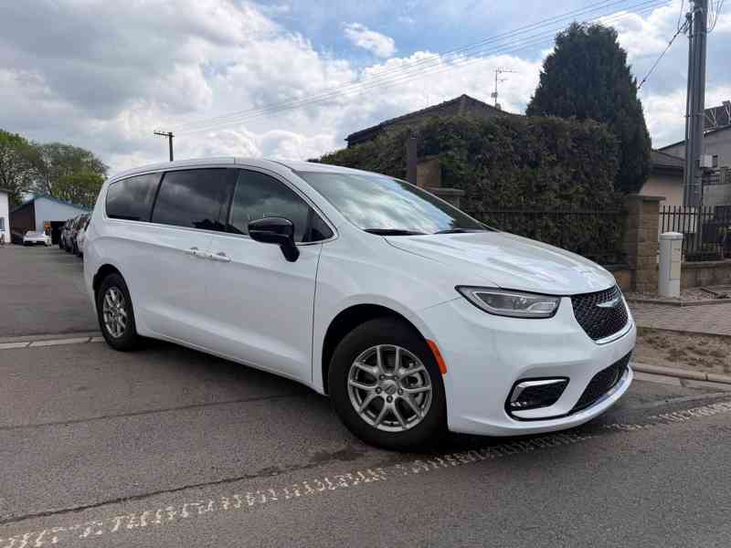 Chrysler Pacifica Voyager 3,6 Radar Nové 2025 DPH - foto 1