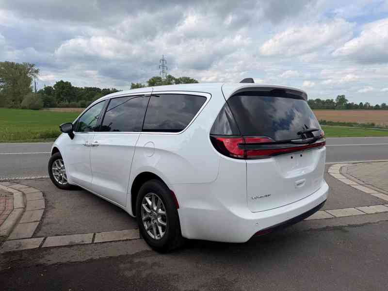 Chrysler Pacifica Voyager 3,6 Radar Nové 2025 DPH - foto 3