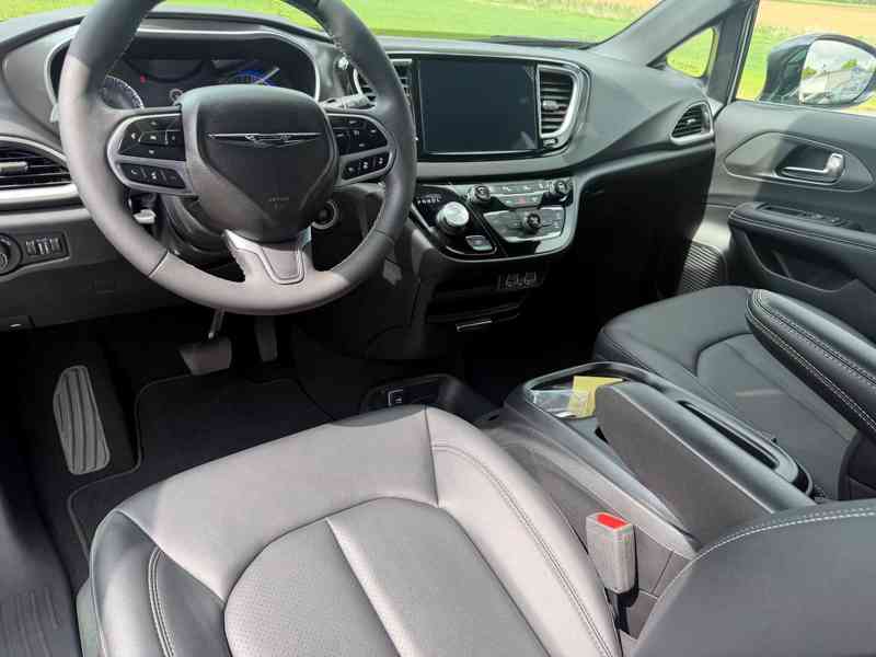 Chrysler Pacifica Voyager 3,6 Radar Nové 2025 DPH - foto 14
