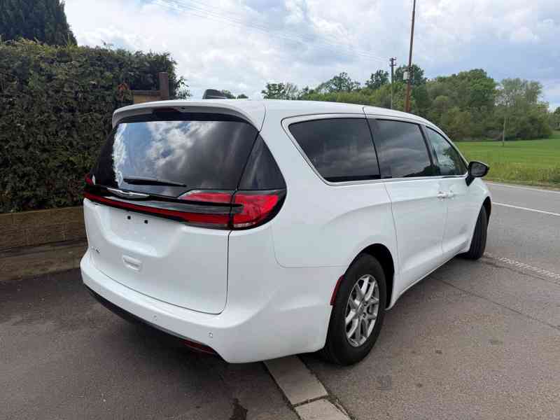 Chrysler Pacifica Voyager 3,6 Radar Nové 2025 DPH - foto 4