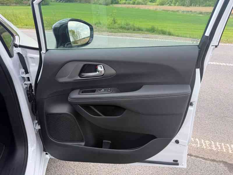 Chrysler Pacifica Voyager 3,6 Radar Nové 2025 DPH - foto 11
