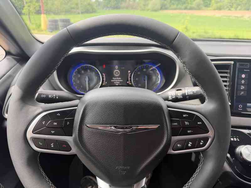 Chrysler Pacifica Voyager 3,6 Radar Nové 2025 DPH - foto 19