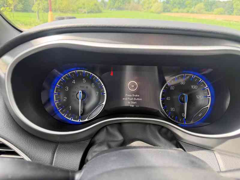 Chrysler Pacifica Voyager 3,6 Radar Nové 2025 DPH - foto 16