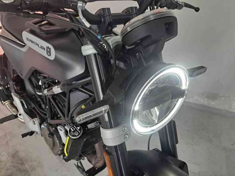 Husqvarna Svartpilen 125 ABS - foto 10
